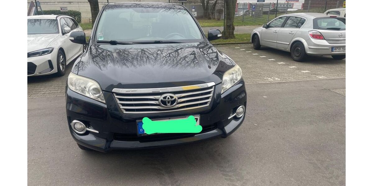 Toyota RAV 4 184.000 km 11.200 &euro; Heilbronn 74081