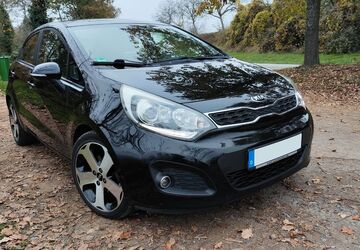 Kia Rio 214.000 km 4.700 &euro; Güglingen 74363