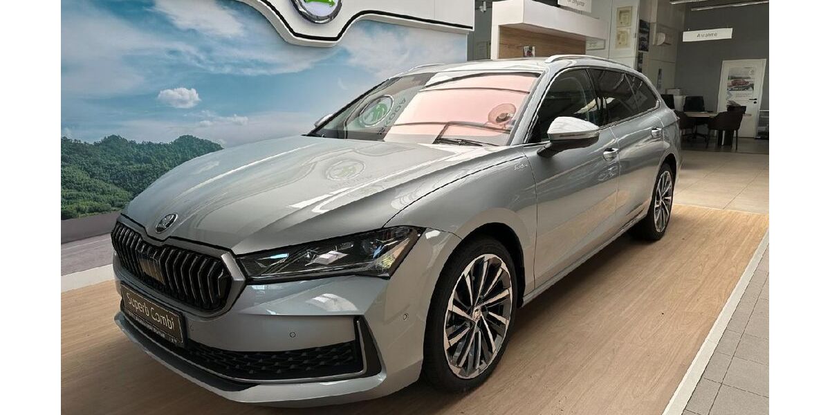 Skoda Superb 13.900 km 46.990 &euro; Bruchsal 76646