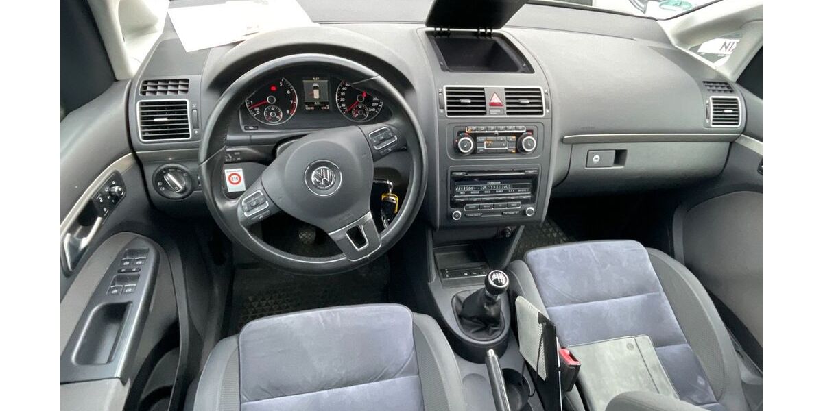 VW Touran 98.300 km 12.900 &euro; Bruchsal-Heidelsheim 76646