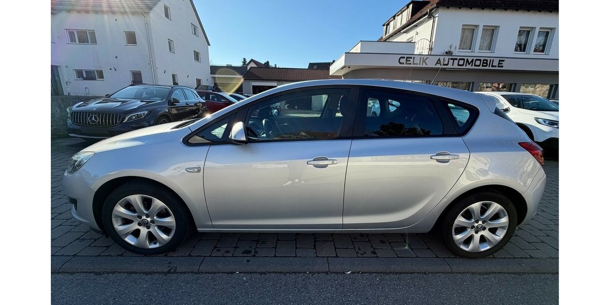 Opel Astra J 1.4 Lim. Edition SHZ PDC 100.000 km 5.990 &euro; Neckarsulm 74172