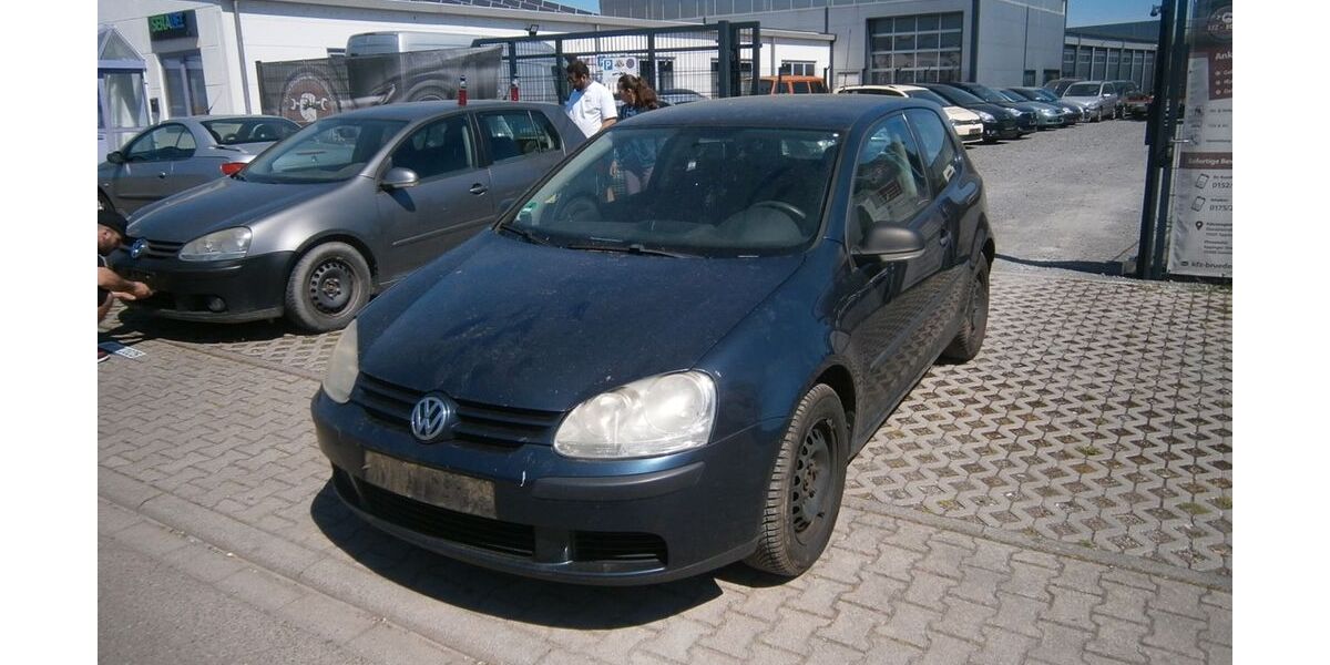 VW Golf 221.000 km 990 &euro; Eppingen 75031