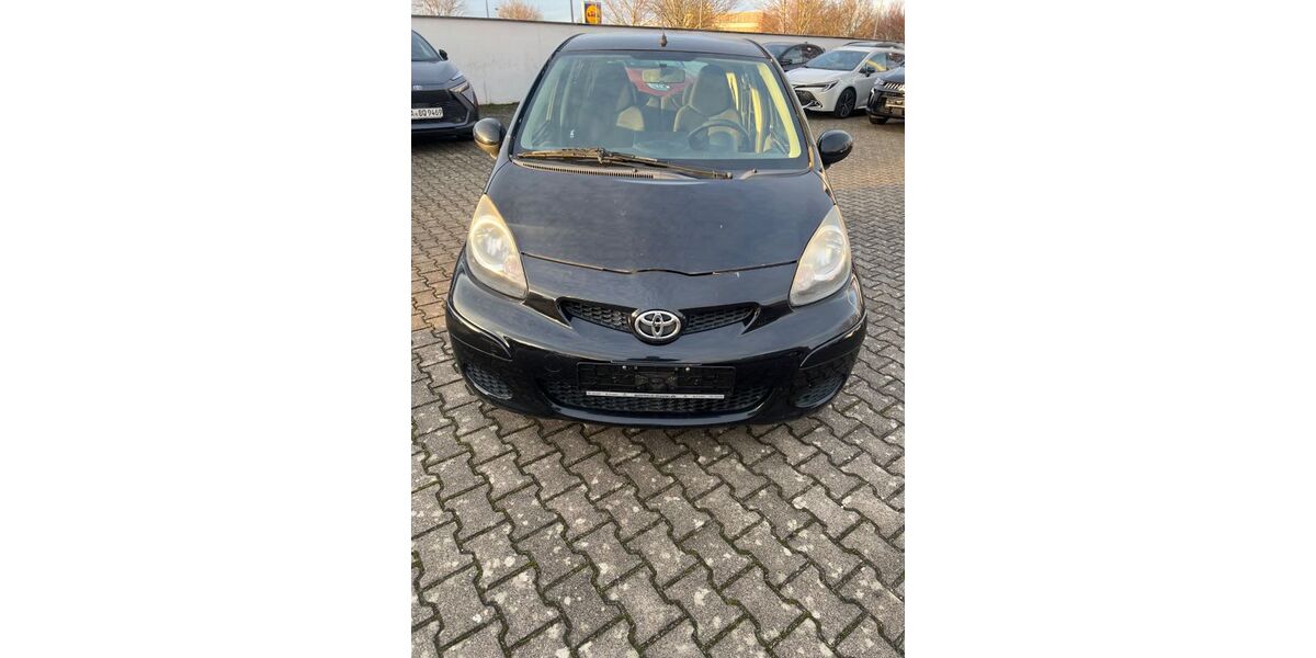 Toyota Aygo (X) 133.000 km 2.700 &euro; Bad Schönborn 76669