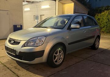 Kia Rio 54.440 km 2.999 &euro; Oedheim 74229