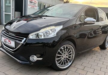 Peugeot 208 61.000 km 8.499 &euro; Bruchsal-Untergrombach 76646