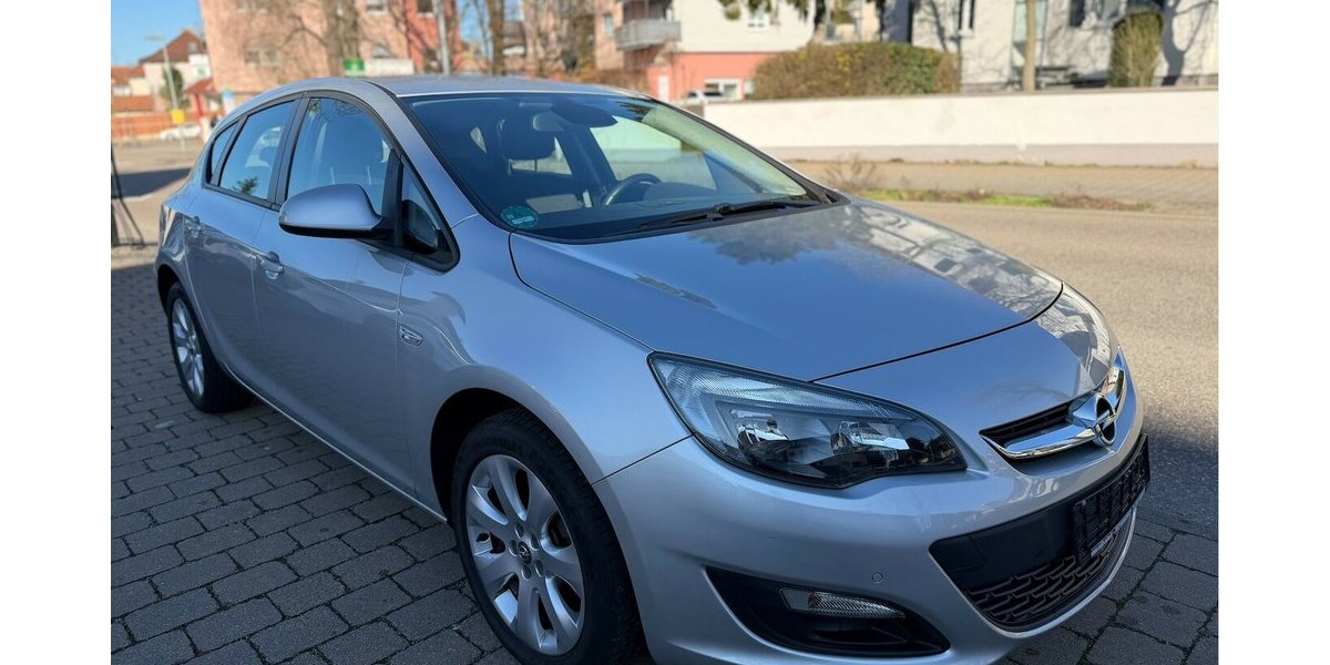 Opel Astra J 1.4 Lim. Edition SHZ PDC 100.000 km 5.990 &euro; Neckarsulm 74172
