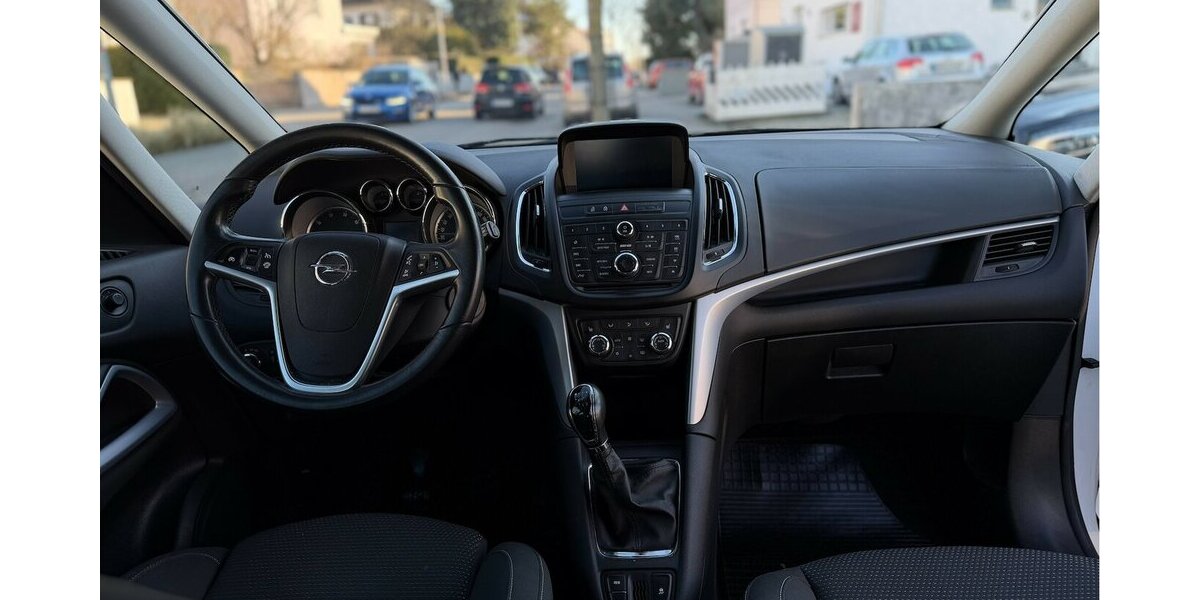 Opel Zafira Tourer Business Edition Navi 1. Hand 114.000 km 9.490 &euro; Neckarsulm 74172