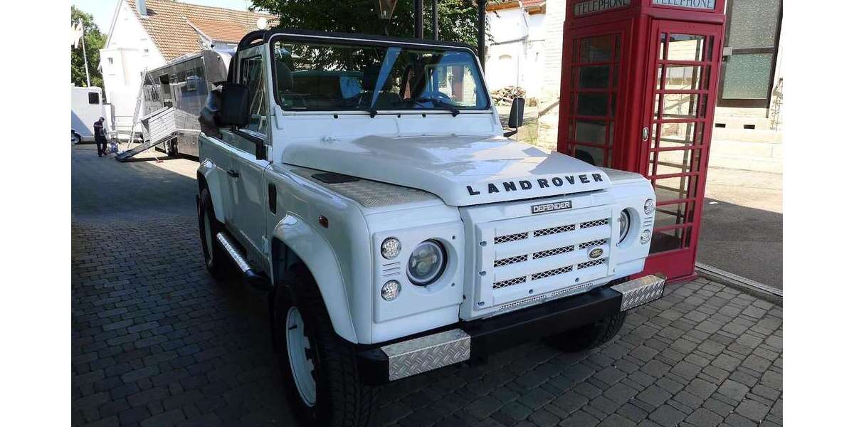 Land Rover Defender 98.000 km 59.900 &euro; Heilbronn 74076