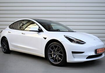Tesla Model 3 152.400 km 20.990 &euro; Forst 76694