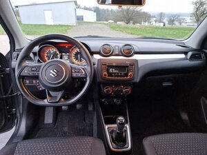 Suzuki Swift 1.2 Dualjet Hybrid Club AHK M+S 70.345 km 11.450 &euro; Obrigheim-Asbach 74847
