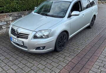 Toyota Avensis 217.500 km 2.550 &euro; sulzfeld 75056