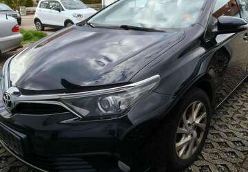 Toyota Auris 158.000 km 7.900 &euro; Dielheim 69234