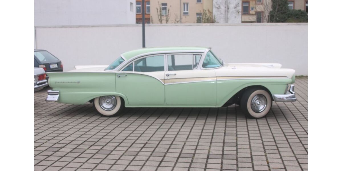 Ford Fairlane 89.000 km 19.999 &euro; Lobbach 74931