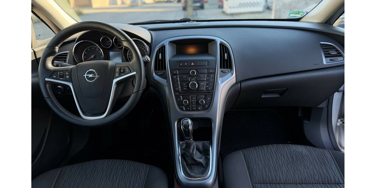 Opel Astra J 1.4 Lim. Edition SHZ PDC 100.000 km 5.990 &euro; Neckarsulm 74172