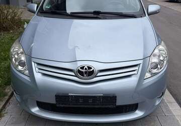 Toyota Auris 73.950 km 8.000 &euro; Niefern-Öschelbronn 75223