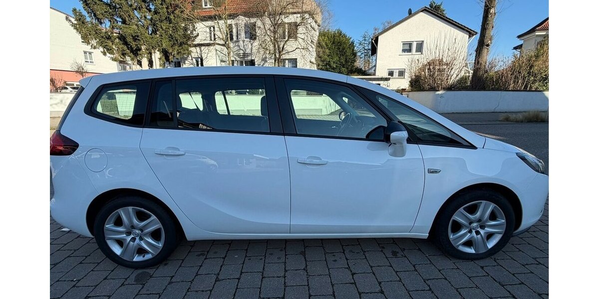 Opel Zafira Tourer Business Edition Navi 1. Hand 114.000 km 9.490 &euro; Neckarsulm 74172