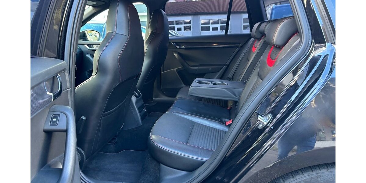 Skoda Octavia 2.0 TDI DSG Combi RS 298.000 km 7.500 &euro; Neckarsulm 74172