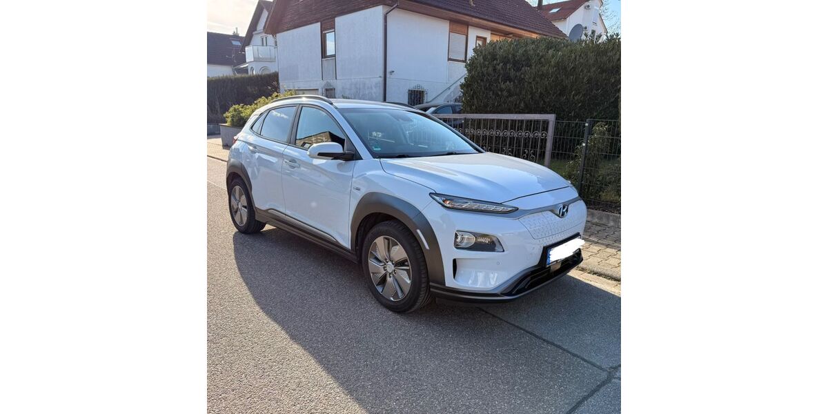 Hyundai KONA Elektro 88.000 km 18.490 &euro; Gondelsheim 75053