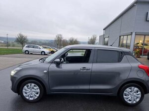 Suzuki Swift 1.2 Dualjet Hybrid Club AHK M+S 70.345 km 11.450 &euro; Obrigheim-Asbach 74847