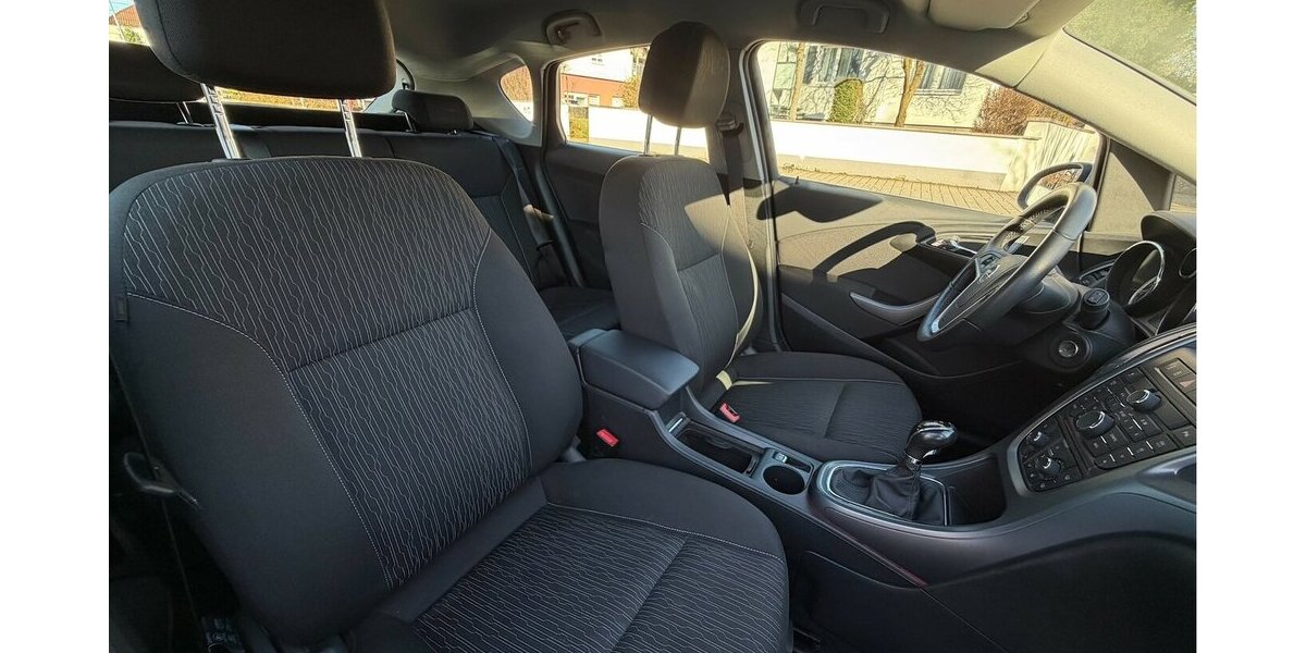 Opel Astra J 1.4 Lim. Edition SHZ PDC 100.000 km 5.990 &euro; Neckarsulm 74172