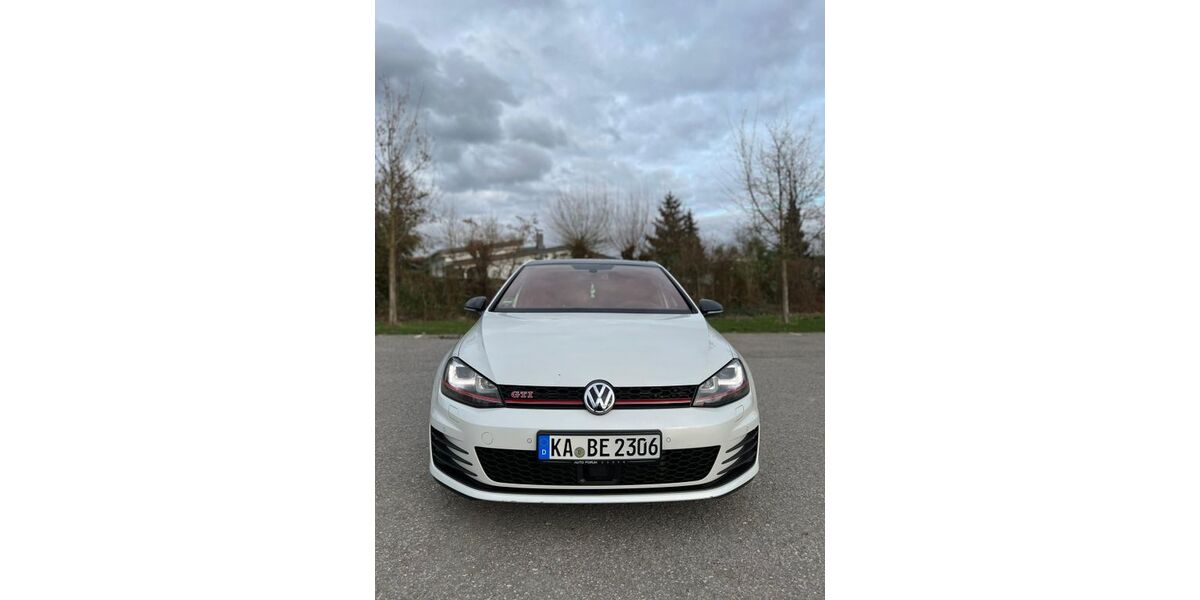 VW Golf 147.000 km 15.600 &euro; Östringen 76684
