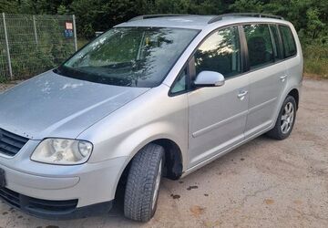 VW Touran 257.678 km 2.500 &euro; Ubstadt-Weiher - OT Weiher 76698