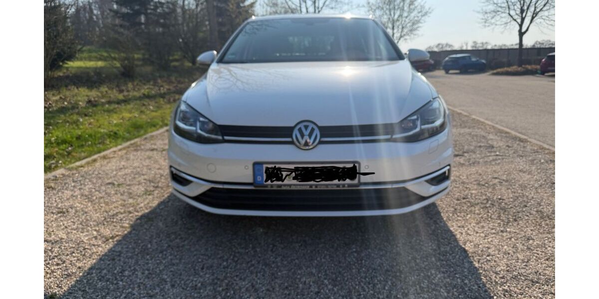 VW Golf 93.000 km 13.800 &euro; Östringen 76684