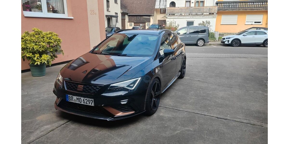 Seat Leon 99.000 km 26.900 &euro; Bruchsal 76646