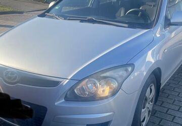 Hyundai i30 152.000 km 2.599 &euro; Flein 74223