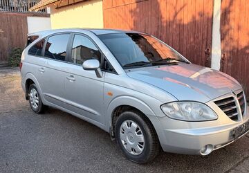 SsangYong Rodius 124.780 km 4.999 &euro; Siegelsbach 74936