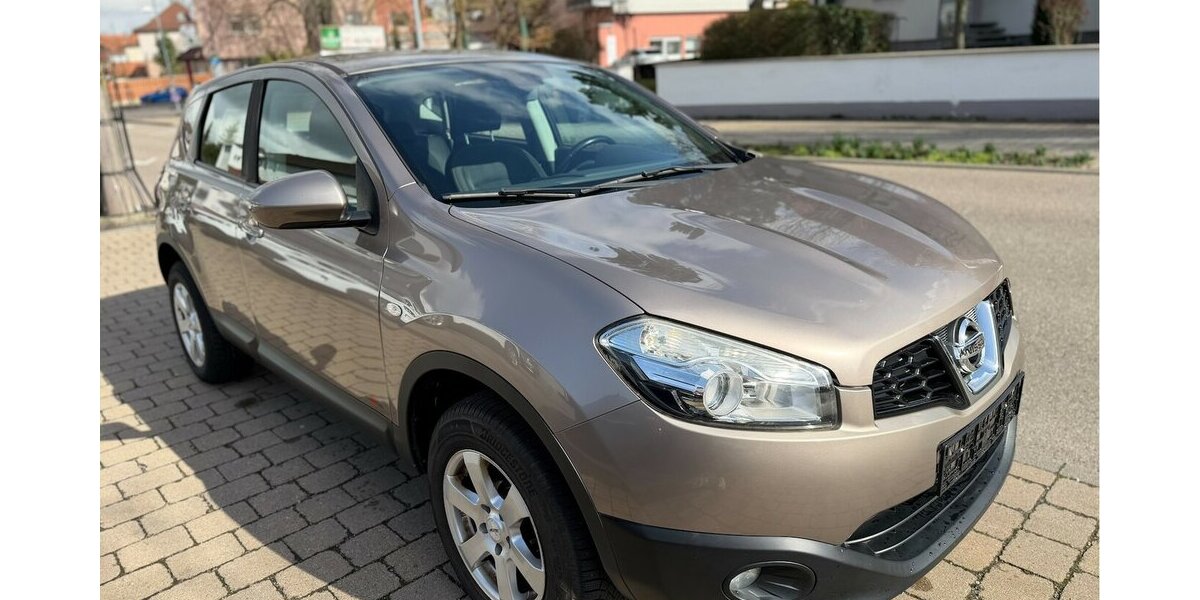 Nissan Qashqai Acenta 4X4 1. Hand AHK 100.000 km 7.990 &euro; Neckarsulm 74172