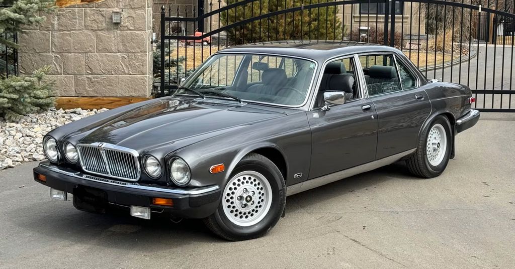 Jaguar XJ12 55.200 km 29.900 &euro; Karlsdorf 76689