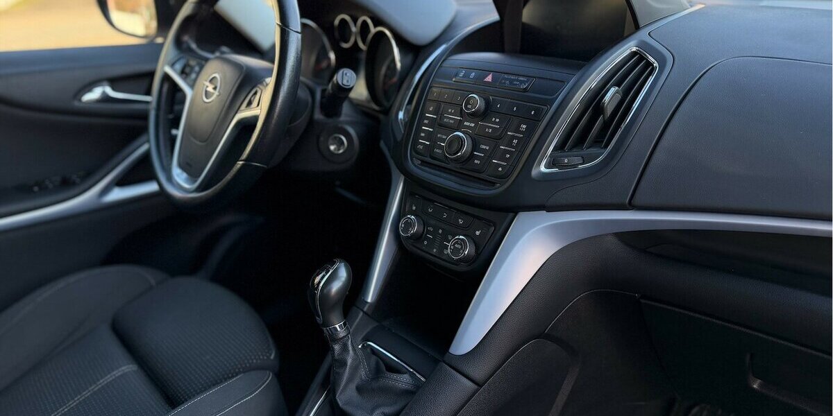 Opel Zafira Tourer Business Edition Navi 1. Hand 114.000 km 9.490 &euro; Neckarsulm 74172