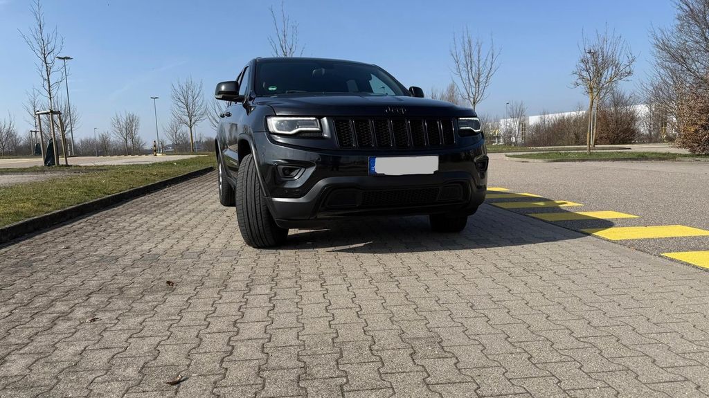 Jeep Grand Cherokee 249.000 km 15.700 &euro; Eppinge 75031