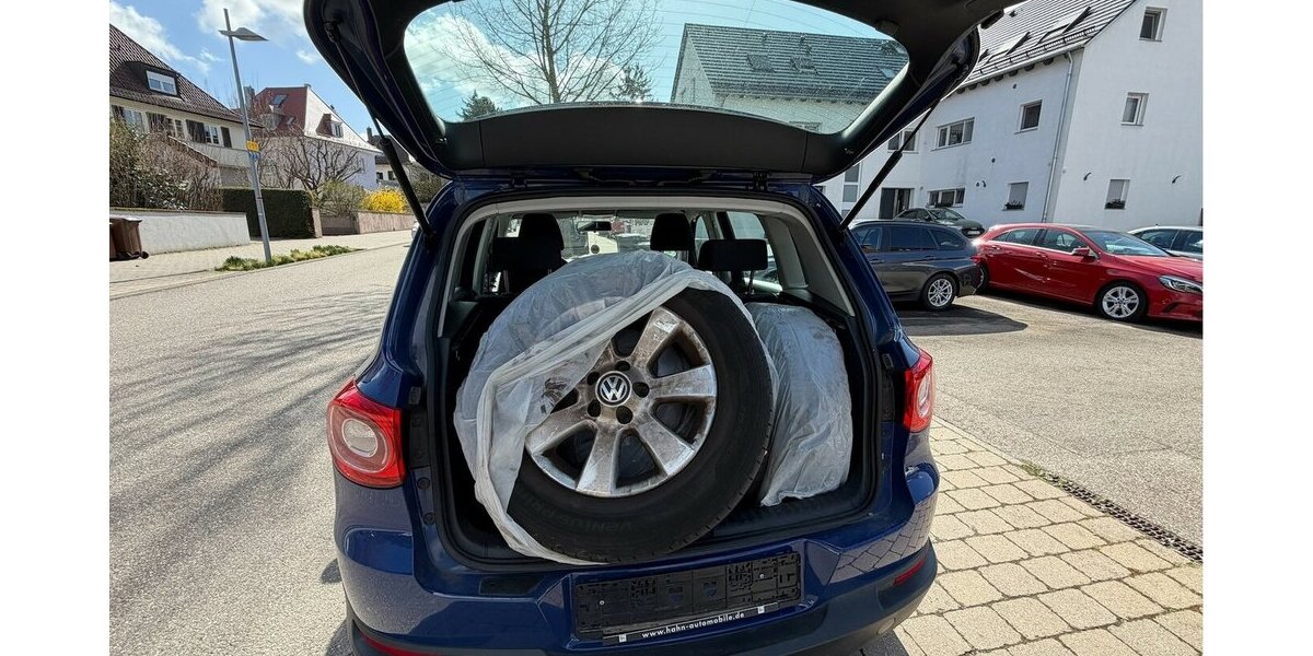 VW Tiguan 2.0 TDI DSG 4Motion 1. Hand AHK 172.000 km 8.990 &euro; Neckarsulm 74172