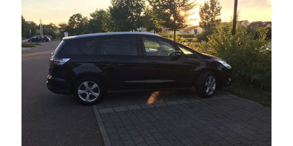 Ford S-Max 117.077 km 14.300 &euro; Bad Friedrichshall 74177