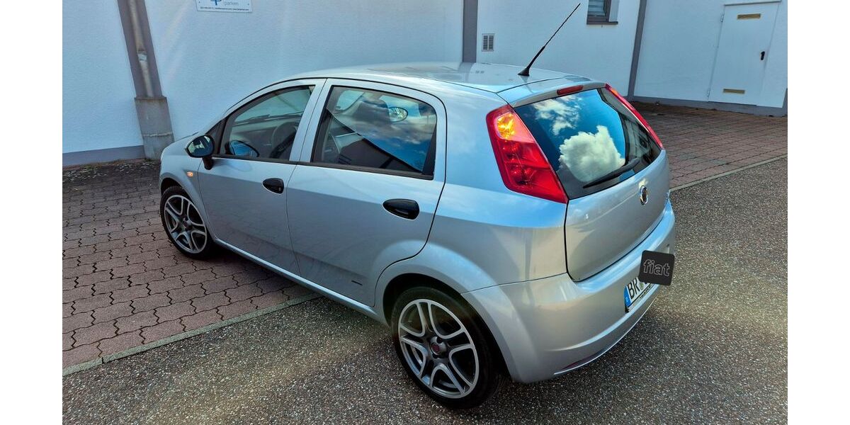 Fiat Grande Punto 191.500 km 2.099 &euro; Bretten 75015