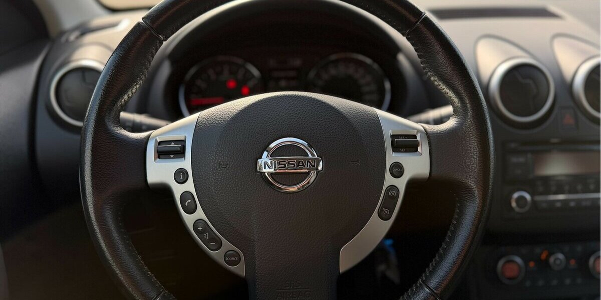 Nissan Qashqai Acenta 4X4 1. Hand AHK 100.000 km 7.990 &euro; Neckarsulm 74172