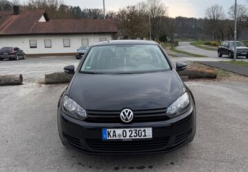 VW Golf 97.000 km 5.000 &euro; Mosbach 74821
