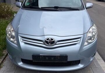 Toyota Auris 73.950 km 7.700 &euro; Niefern-Öschelbronn 75223