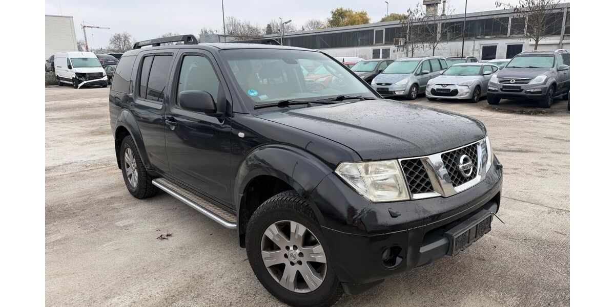 Nissan Pathfinder 330.000 km 4.000 &euro; Bruchsal 76646