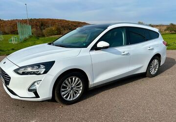 Ford Focus 124.000 km 12.990 &euro; Gundelsheim 74831