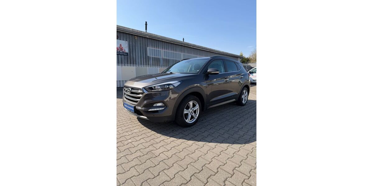 Hyundai TUCSON 165.000 km 13.999 &euro; Oedheim 74229