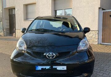 Toyota Aygo (X) 128.654 km 2.700 &euro; Neckargemünd 69151