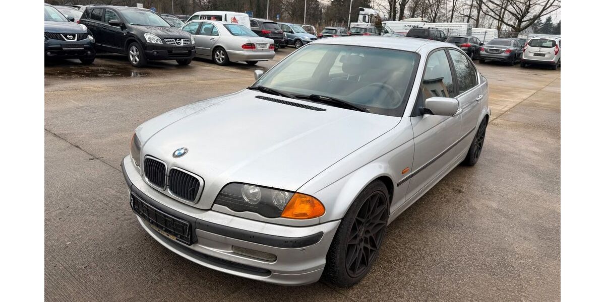 BMW 323 250.000 km 2.200 &euro; Bruchsal 76646