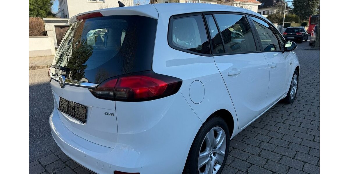 Opel Zafira Tourer Business Edition Navi 1. Hand 114.000 km 9.490 &euro; Neckarsulm 74172