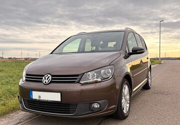 VW Touran 105.000 km 9.900 &euro; Pleidelsheim 74385