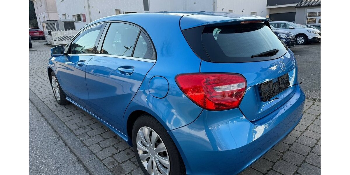 Mercedes-Benz A 180 BlueEFFICIENCY Style Navi 150.000 km 7.490 &euro; Neckarsulm 74172