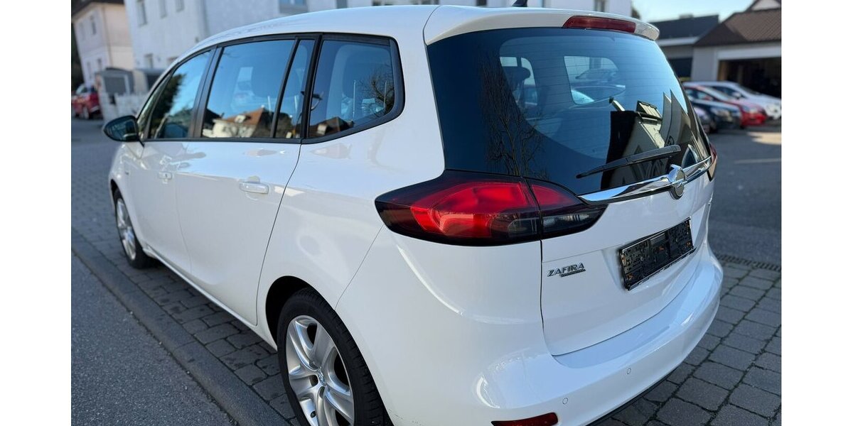 Opel Zafira Tourer Business Edition Navi 1. Hand 114.000 km 9.490 &euro; Neckarsulm 74172