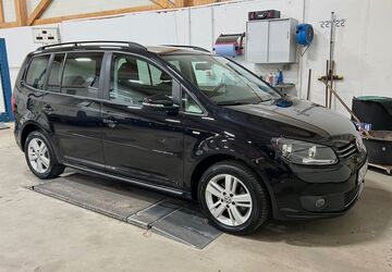 VW Touran 105.750 km 10.400 &euro; Hassmersheim 74855